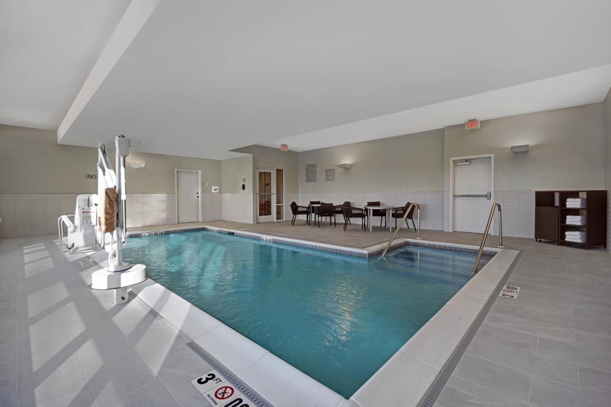 Towneplace Suites By Marriott Fall River Westport מראה חיצוני תמונה